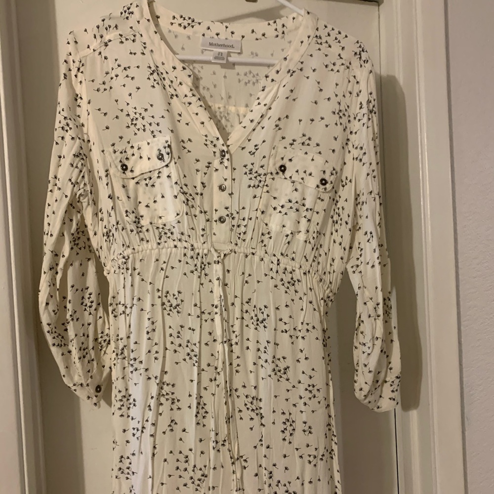 Motherhood maternity top like new!